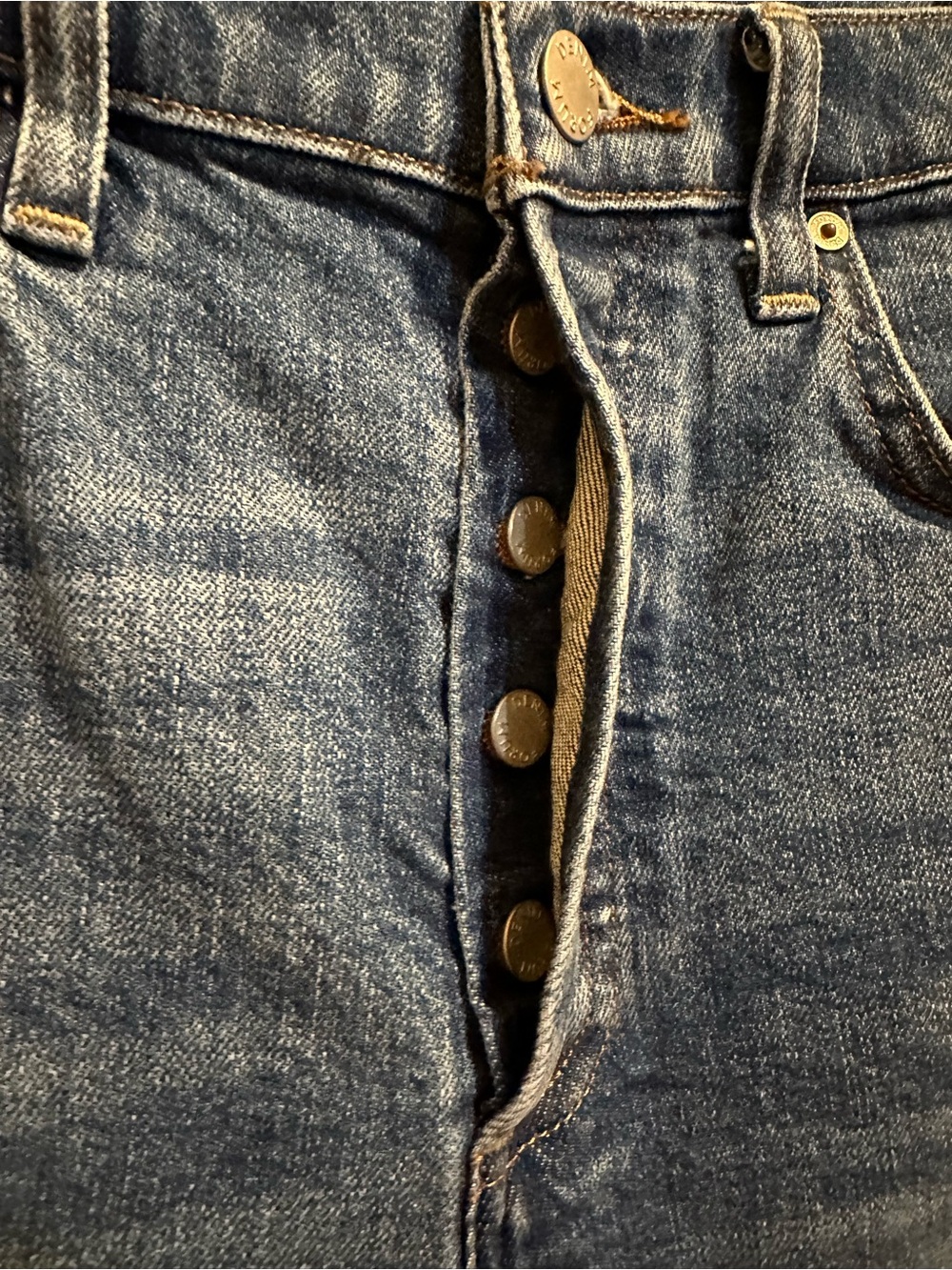 Women’s Blue Denim Forum Jeans with Button Fly size 28